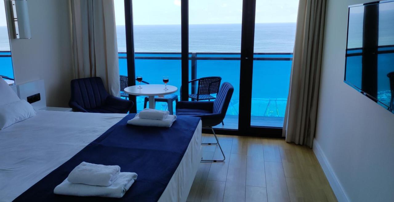 Only Front Sea View, No Side View, Wonderful Panorama, High Floor, Location Guarantee Aparthotel Batumi Exterior photo