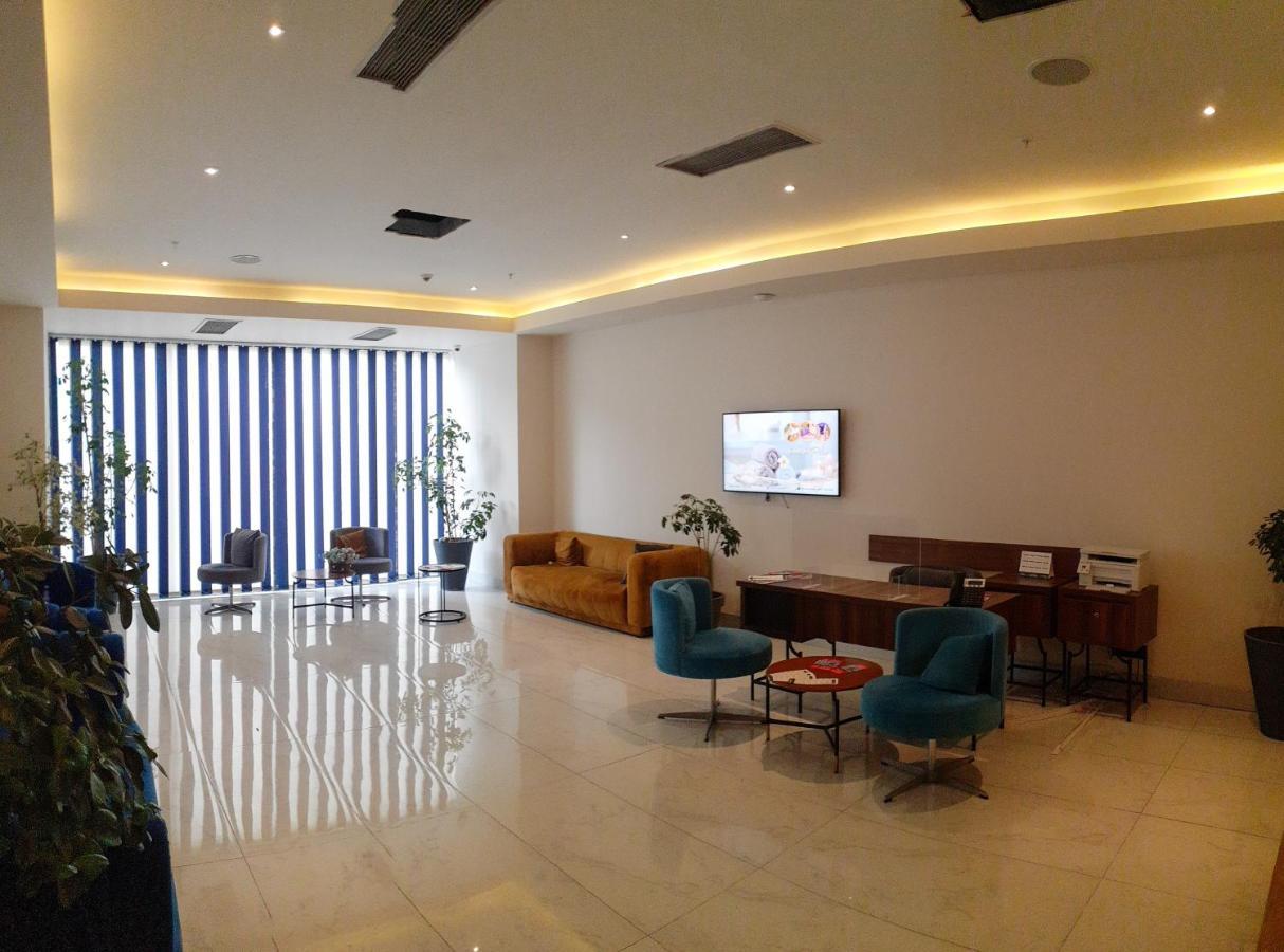 Only Front Sea View, No Side View, Wonderful Panorama, High Floor, Location Guarantee Aparthotel Batumi Exterior photo