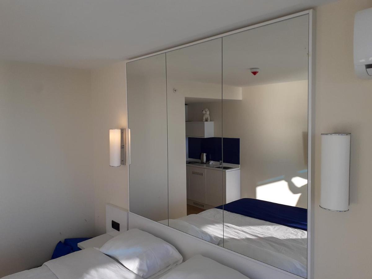 Only Front Sea View, No Side View, Wonderful Panorama, High Floor, Location Guarantee Aparthotel Batumi Exterior photo